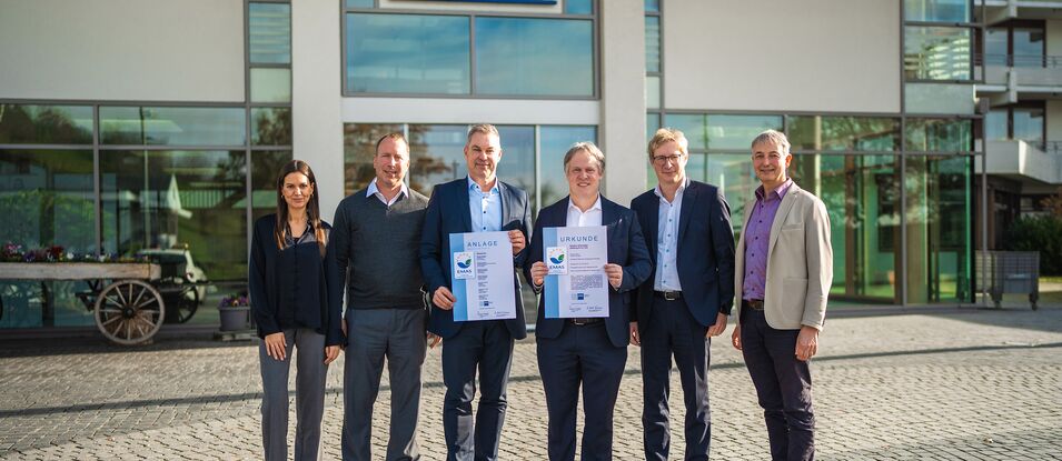 Übergabe der EMAS-Urkunde